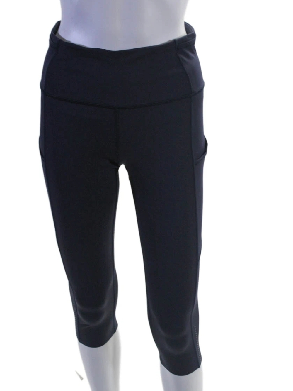 Lululemon Pace Rival Crop in True Navy SZ 8